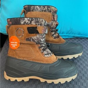 Brand New Mens Size 13 Ozark Trail Snow Boots
